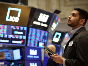 道指首次企穩49000點收市，與標普500指數齊創新高，記憶體及儲存技術股份急升。（路透社）