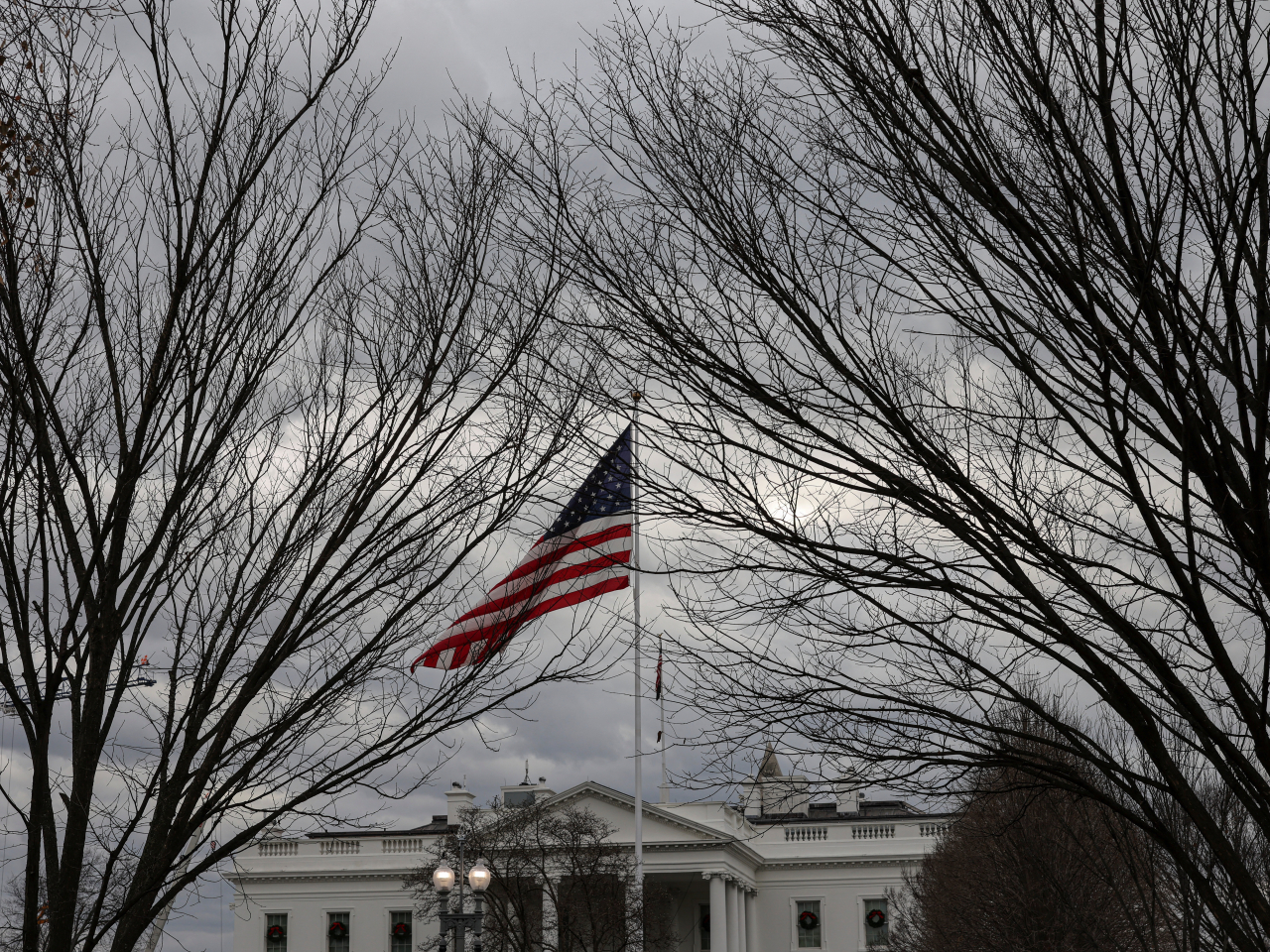 美國白宮表示，動用美軍始終是總司令手中可用的選項。（路透社資料圖片）