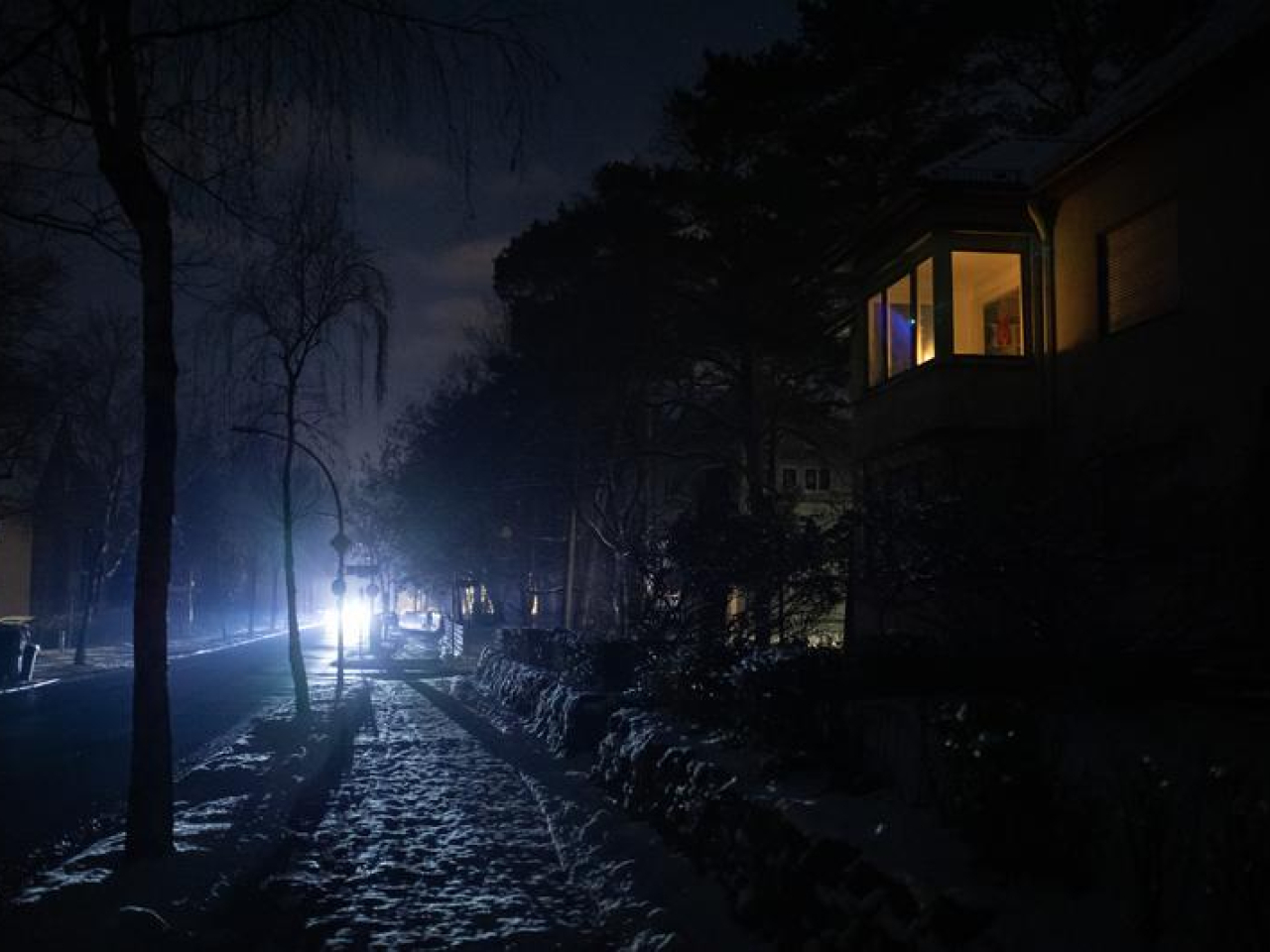 柏林西南部因電網設施遭縱火破壞，大部分地區一度停電。（新華社）