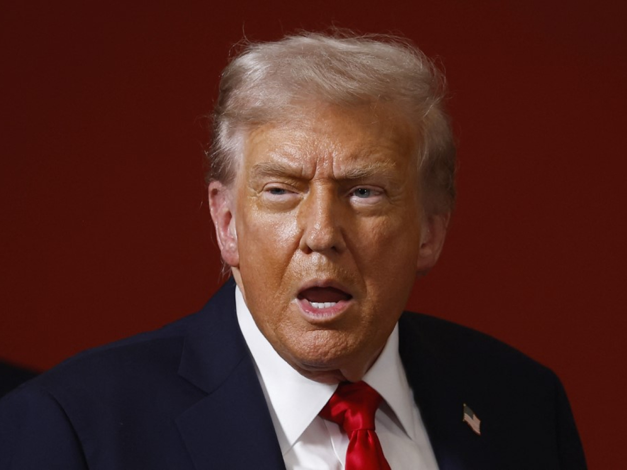 特朗普在社交平台發文指，委內瑞拉已同意將石油銷售收入，用於購買美國製造的商品。（法新社資料圖片）