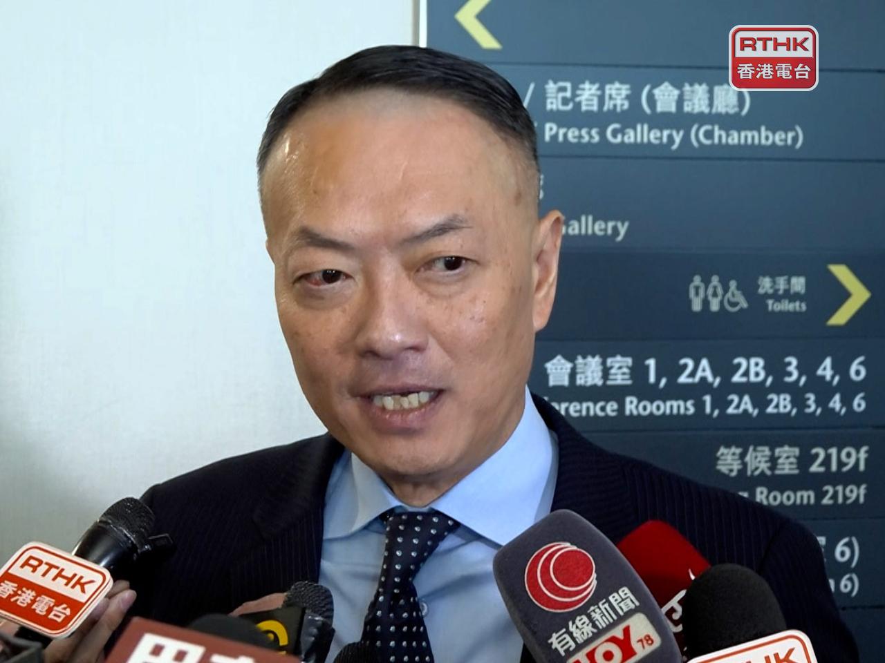 吳永嘉表示，今天的論壇平和、理性，議員根據兩人的經驗、政綱，以及論壇上的內容和表現投票。（梁禎祥攝）