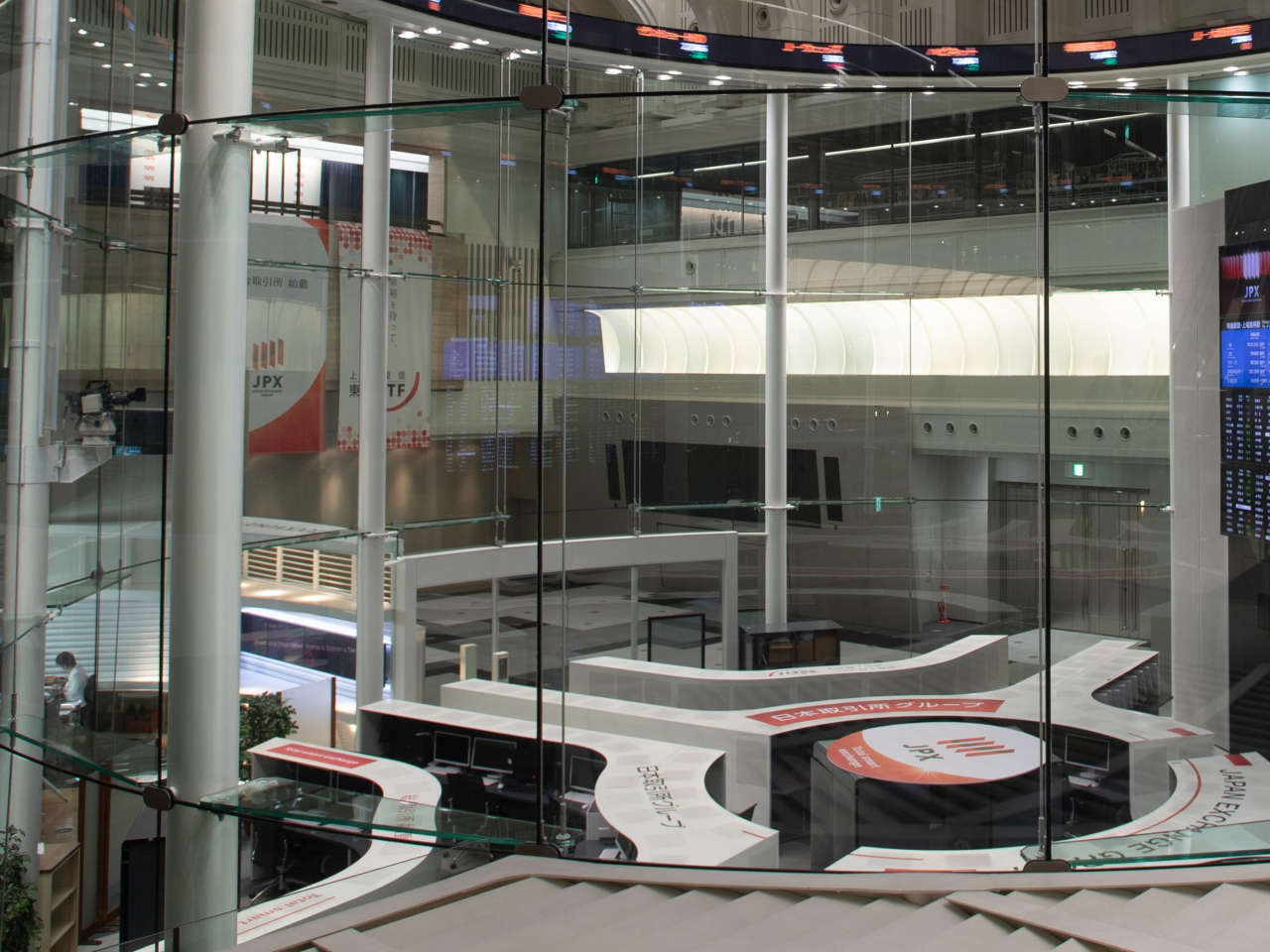 日經指數收報51117點，跌844點，跌幅1.63%。（交易所圖片）