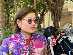 蕭婷表示，上學出席記錄反映學生大致復常，少部分學生要持續支援。（張連登攝）