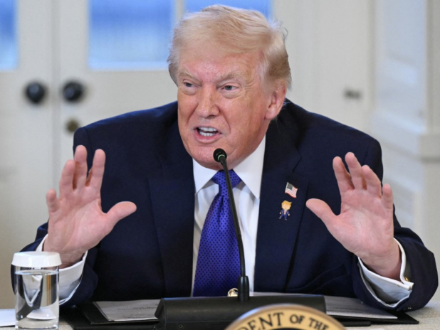 特朗普於星期五在白宮與大約20間石油企業的高層會晤。（法新社資料圖片）