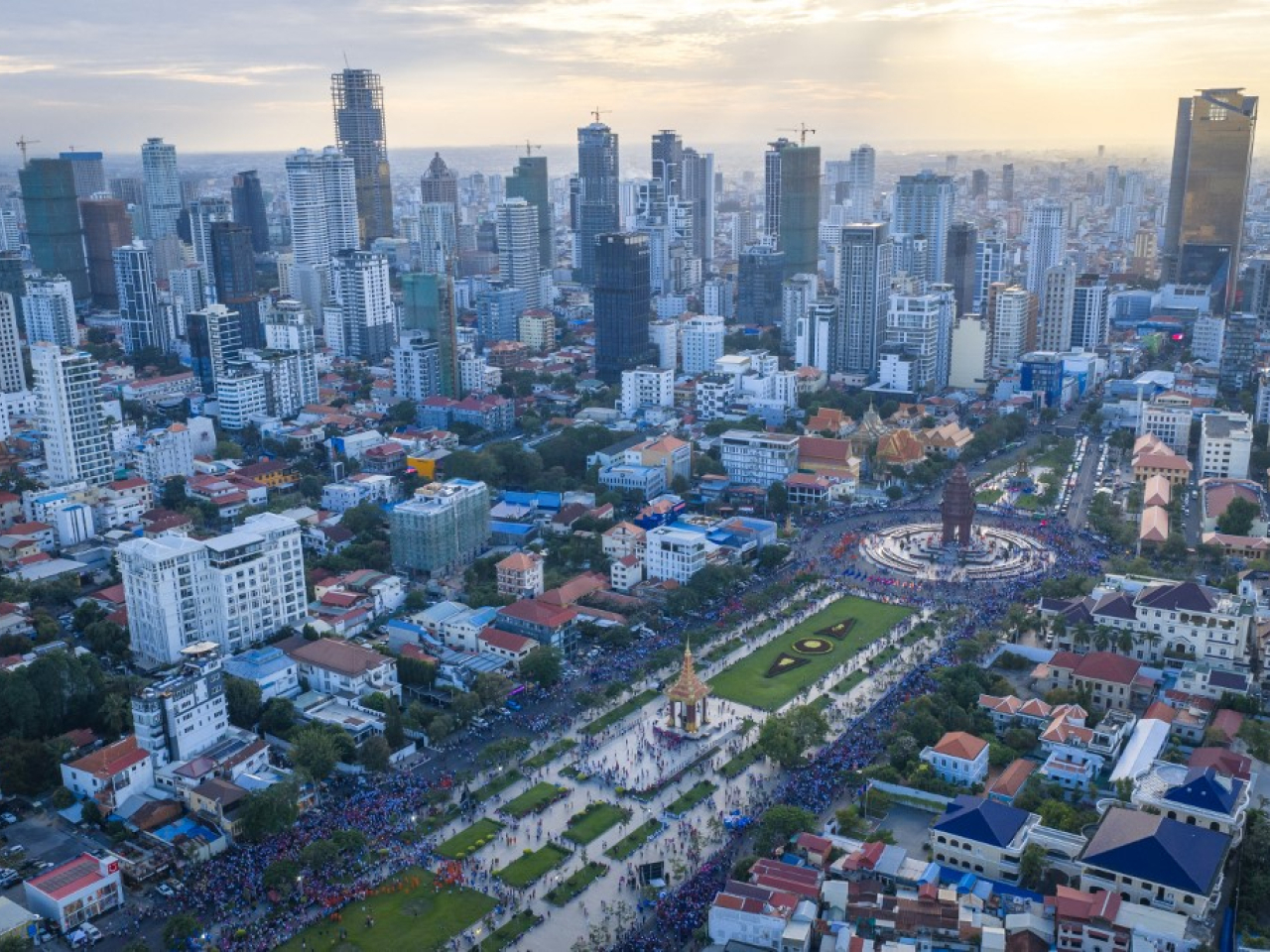 柬埔寨警方近日分別在金邊市和特本克蒙省偵破兩宗綁架及非法拘禁中國公民的案件。（法新社資料圖片）