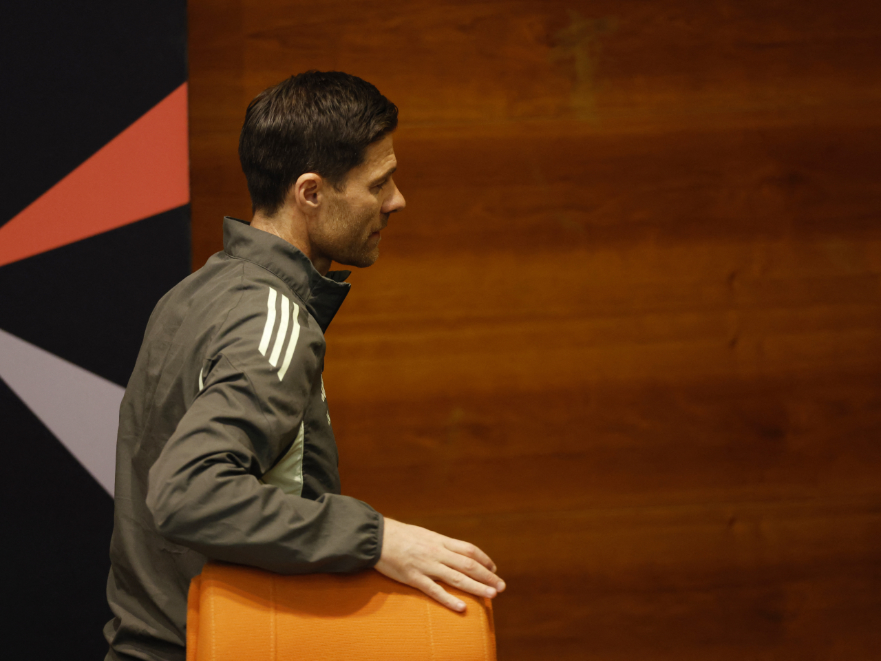 皇家馬德里宣布，與執教八個月的44歲主帥沙比阿朗素經協商後分手。（路透社資料圖片）