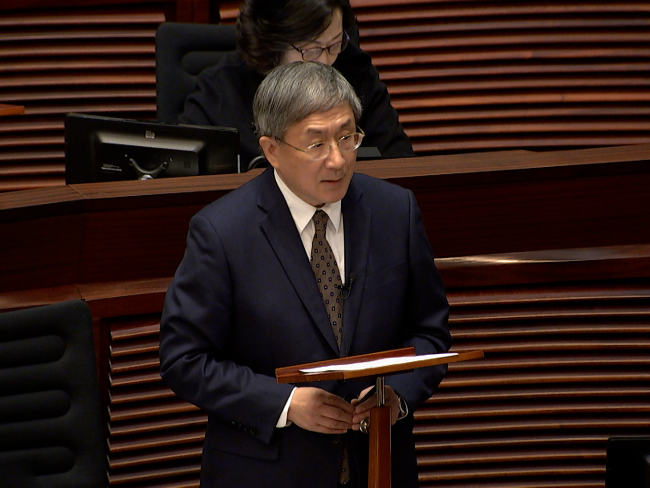 卓永興指出，自己作為緊急支援及募捐工作組組長，成立大埔宏福縣援助基金，在財政上為災民提供支援，收集各界的捐獻。