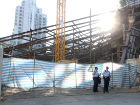 荃灣工地疑風煤樽墜下擊中3名工人　29歲工人傷重不治