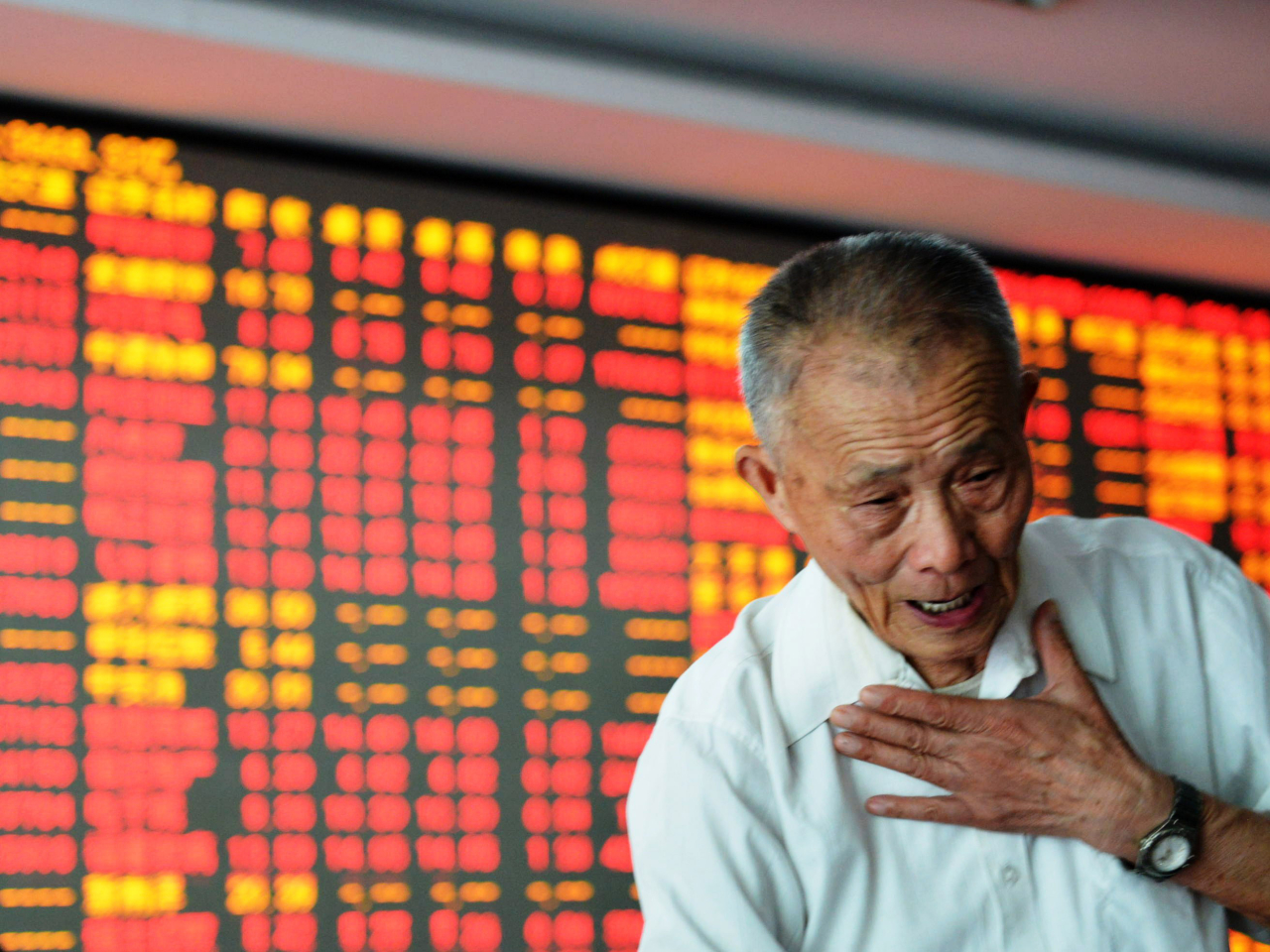 李慧芬稱內地股市成交額急增反映不少散戶入市，擔心當市況逆轉散戶蒙受最大損失。（新華社資料圖片）