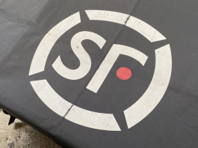 極兔速遞與順豐控股向對方互相發行新股，交易完成後順豐成為極兔第二大股東。（港台圖片）