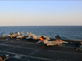 美媒指林肯号航母群调往中东　伊朗外长促特朗普政府勿重复错误