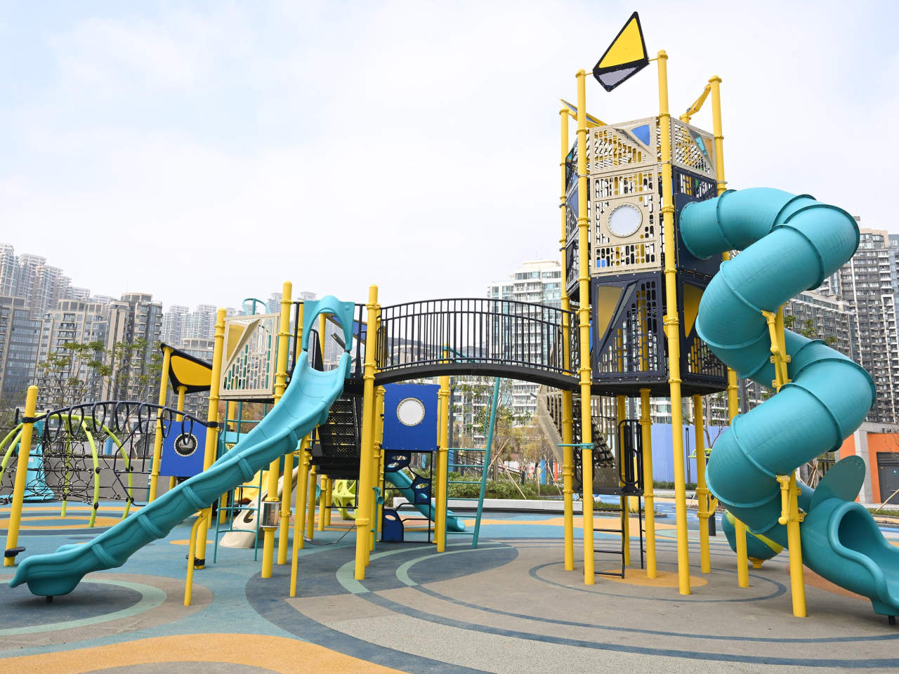 公園設有多元化共融遊樂設施的兒童遊樂場。（政府新聞處）