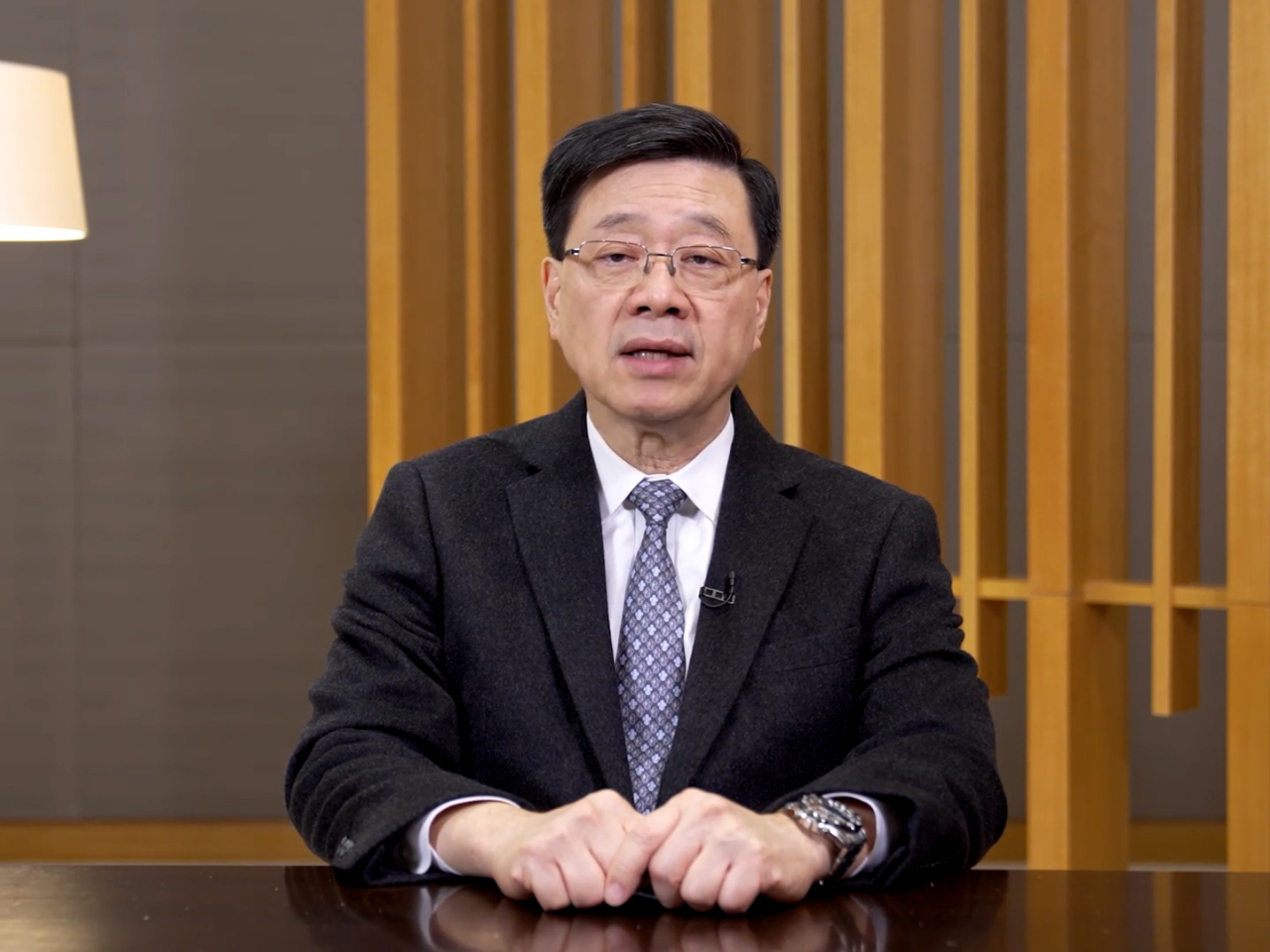 李家超說，政府會繼續透過「低碳綠色科研基金」及「創新及科技基金」，支持本地綠色科研和成果轉化。（政府新聞處）