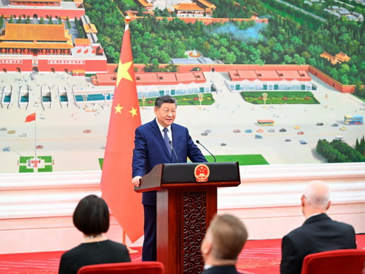 習近平早上在北京人民大會堂，接受18位駐華大使遞交國書。（外交部網站）