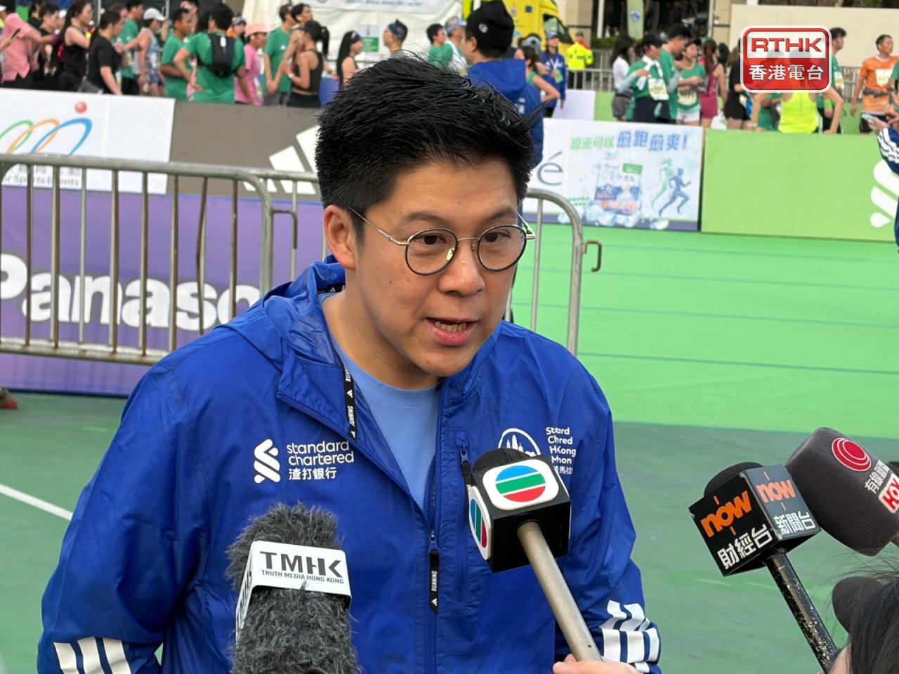 霍啟剛表示，很多議員都提過如果賽期延長，可能代表參賽的人在香港逗留的時間也會長一點，他將積極與田總和社會各界商討。（鄧鈞尤攝）