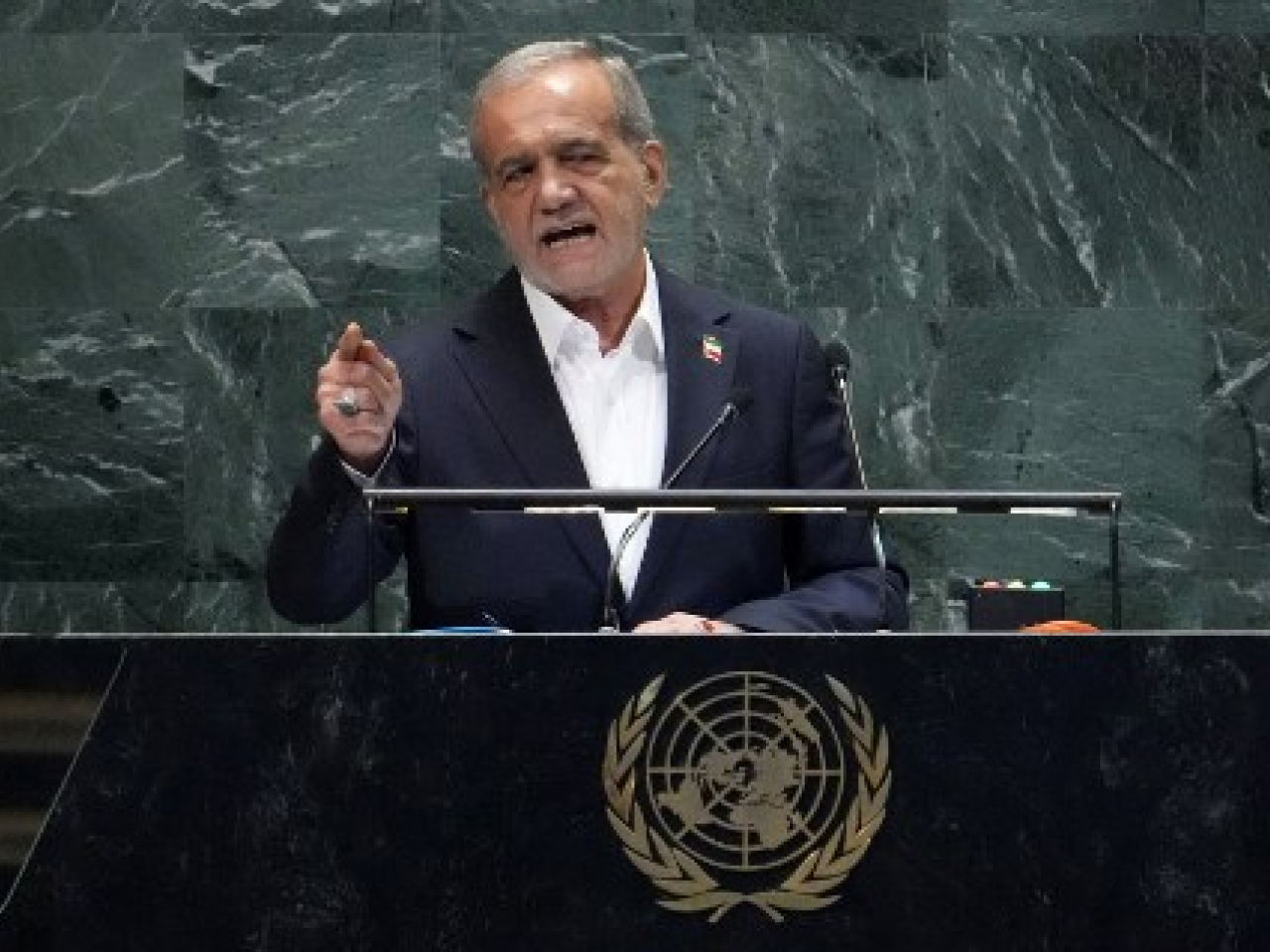 佩澤希齊揚警告，任何針對最高領袖的侵略行為，等於對伊朗發起戰爭。（法新社資料圖片）