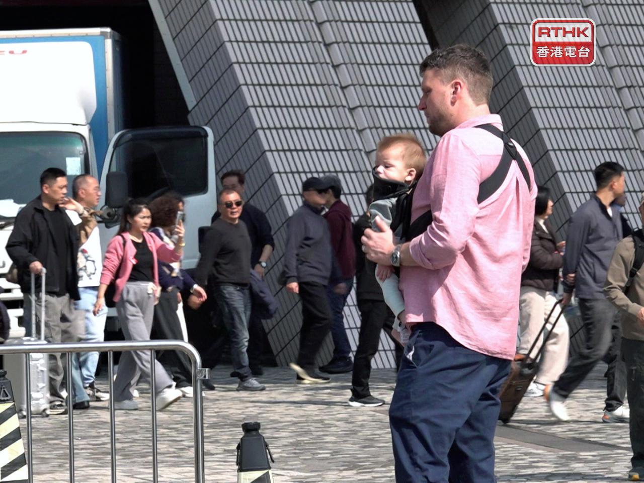 旅發局公布去年全年初步訪港旅客數字4990萬人次，達到去年初訂立的4900萬人次目標。 （港台圖片）