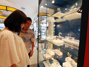 發改委稱需擴內需，優化供給，推動供給在更高水平上，實現動態平衡和良性循環。（法新社資料圖片）