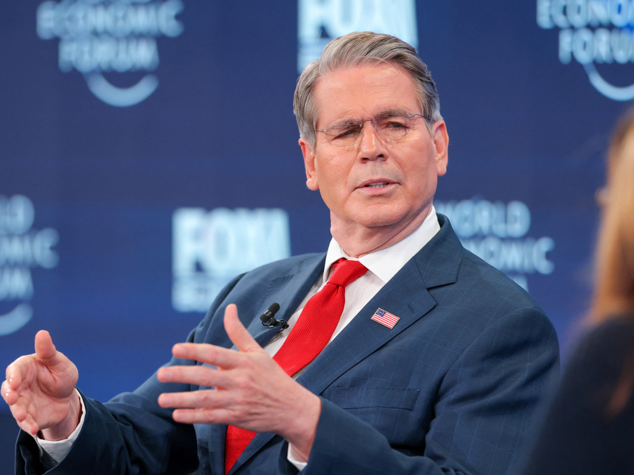 貝森特接受霍士商業頻道訪問。（路透社）