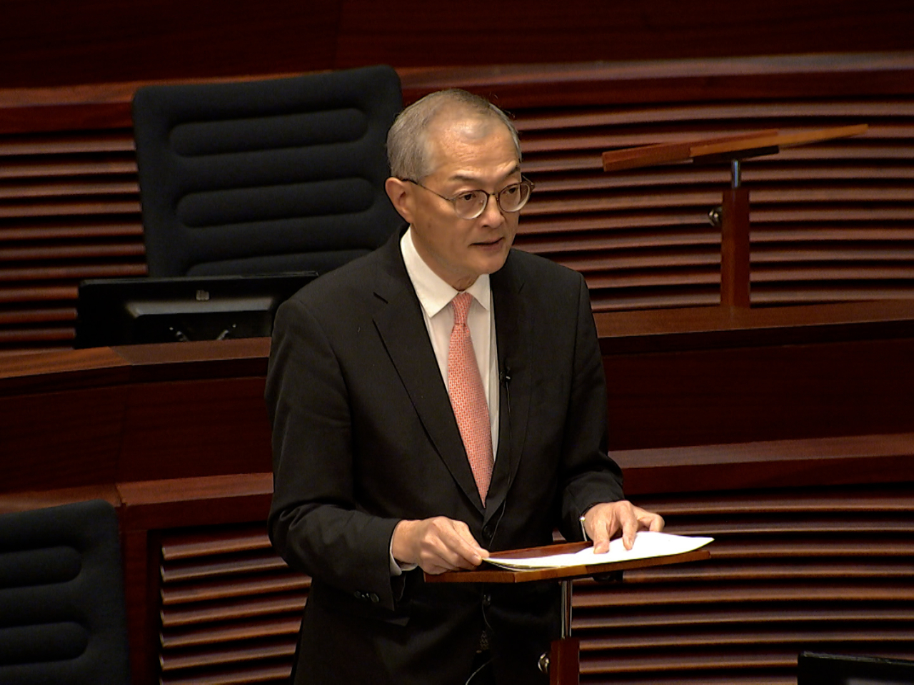 盧寵茂表示政府一直大力投入資源，提升培訓質量，增加政府資助培訓名額。