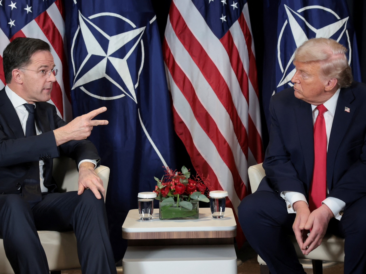 特朗普與呂特會晤後，表示暫時不對歐洲8國加徵關稅。（路透社）