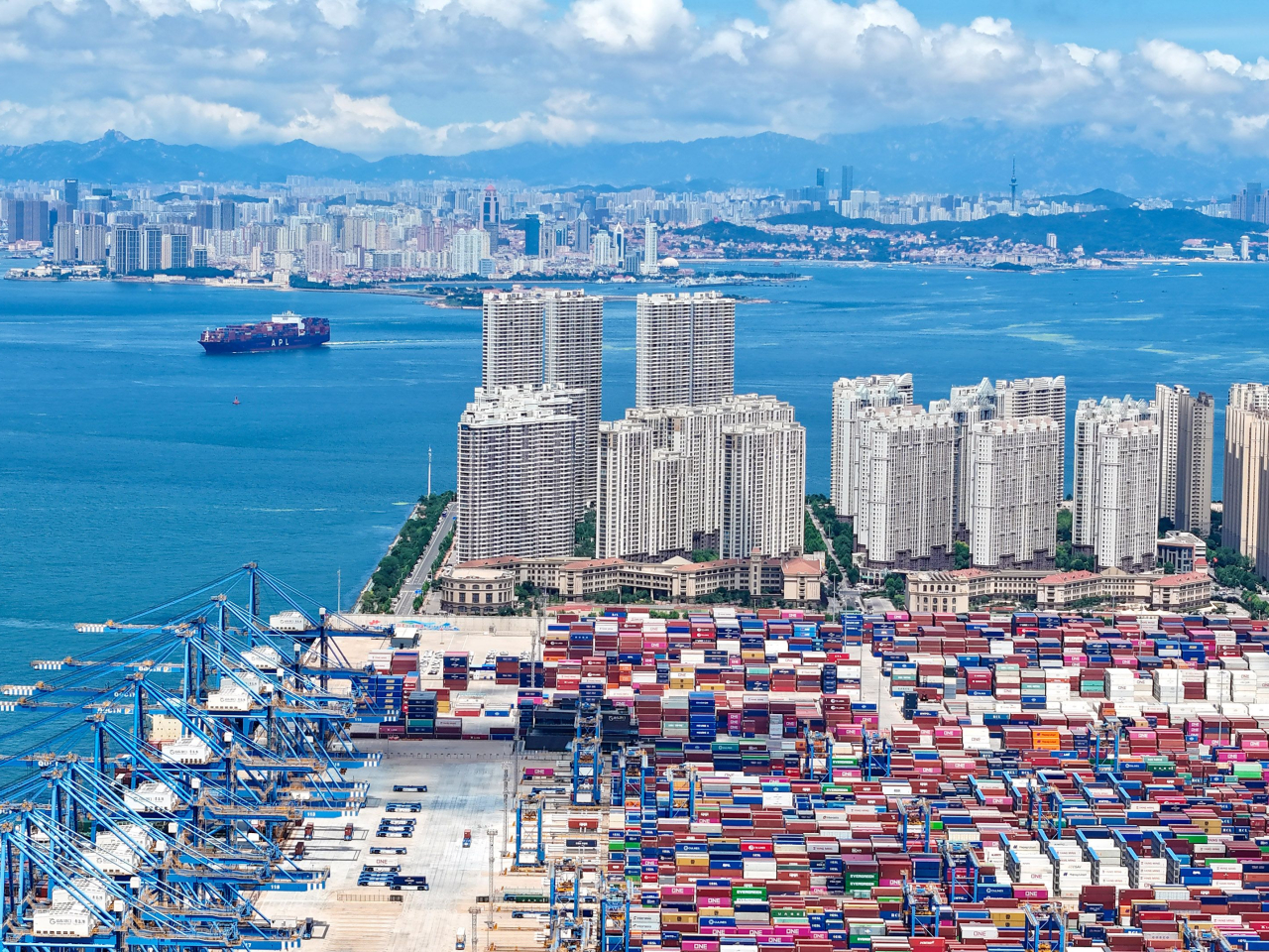 惠譽指，出口強勁為今年經濟增長預測提供上行空間。（新華社資料圖片）