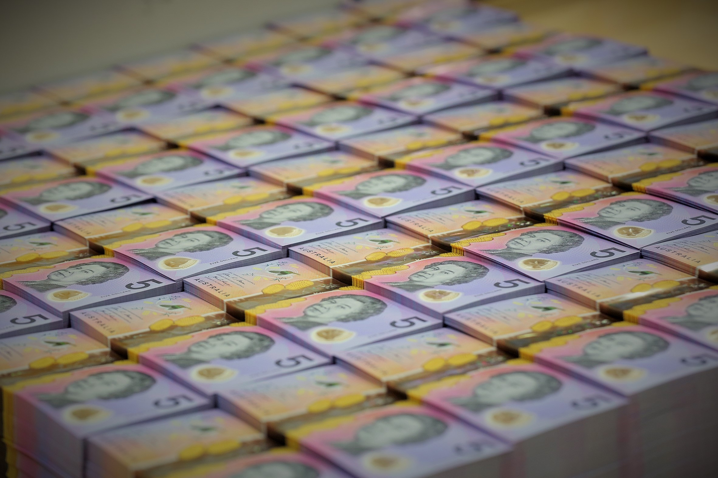 澳元兑美元创逾1年新高英镑兑美元升穿1.35 - RTHK