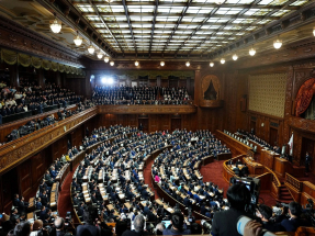 日本眾議院60年來首次在國會例會開幕日解散。（新華社）