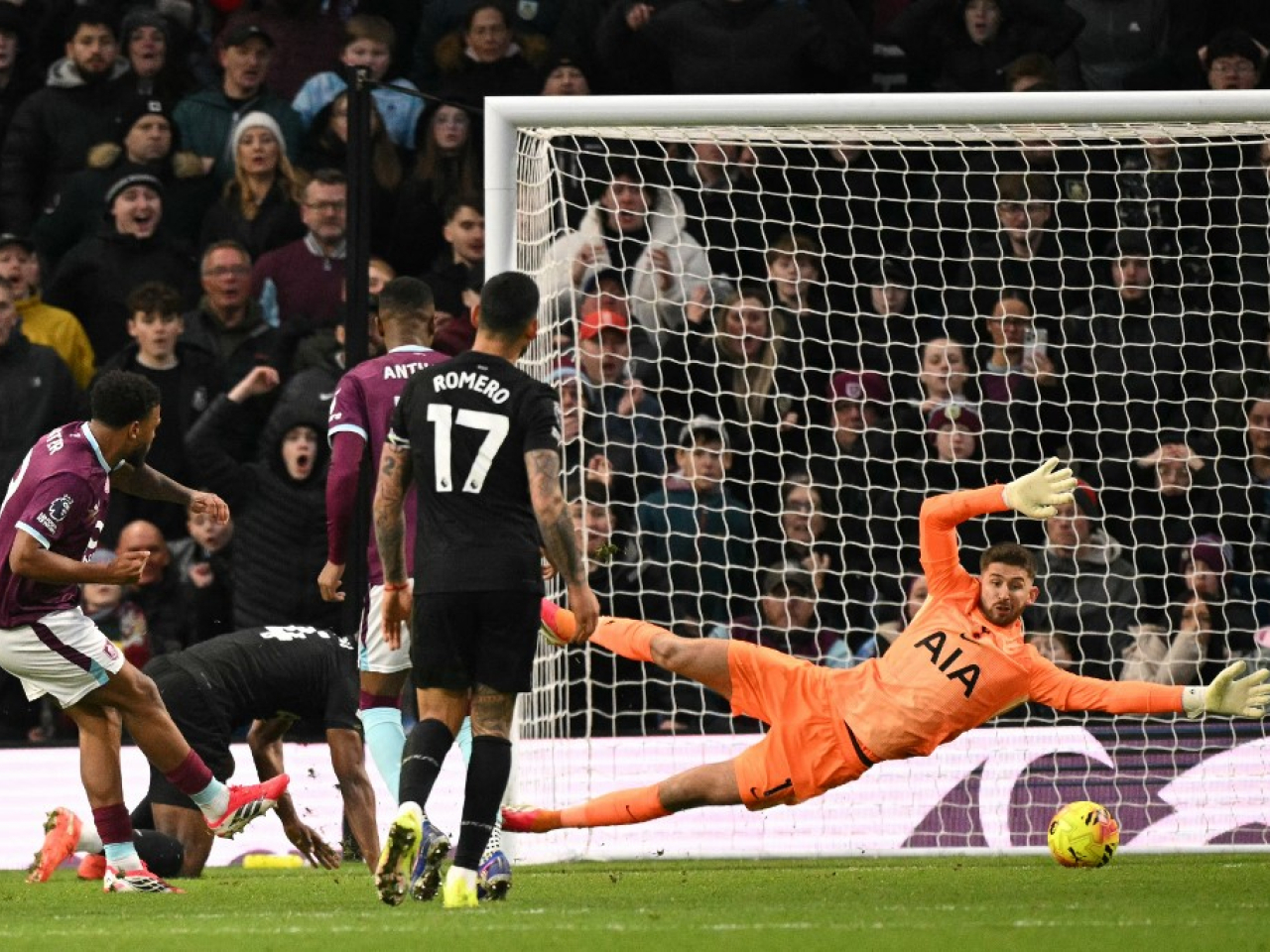 Burnley score their second goal to salvage a 2-2 draw against Tottenham, casting fresh doubt on Spurs' manager Thomas Frank's future. Photo: AFP