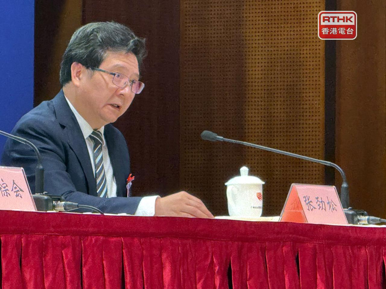 張勁松表示，製造業的引資穩步回升，疫情期間的外資水平跌到很低，但通過努力穩步提升。（任浩鋒攝）