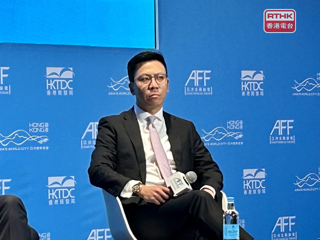 黃子卓相信香港亦會一步步找到自己的模式，建立更有效率及更全面的生態系統，為投資者及實金持有人提供更好的價格及結算能力。（羅煒皓攝）