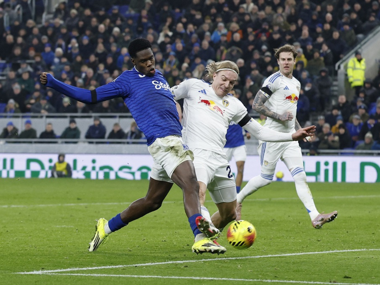A deft chip from Thierno Barry rescues a point for the Toffees. Photo: Reuters