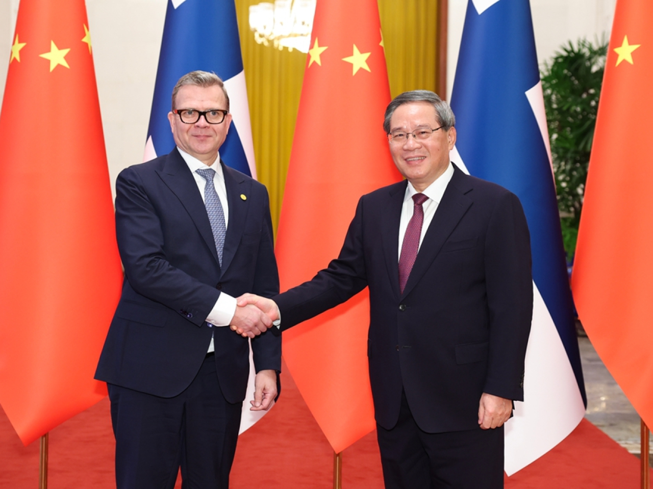 李強與芬蘭總理奧爾波會談。（新華社）