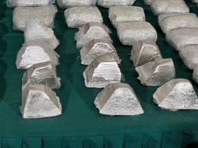 私家車疑走私市值610萬白銀　海關：貴金屬價格升加強口岸抽查