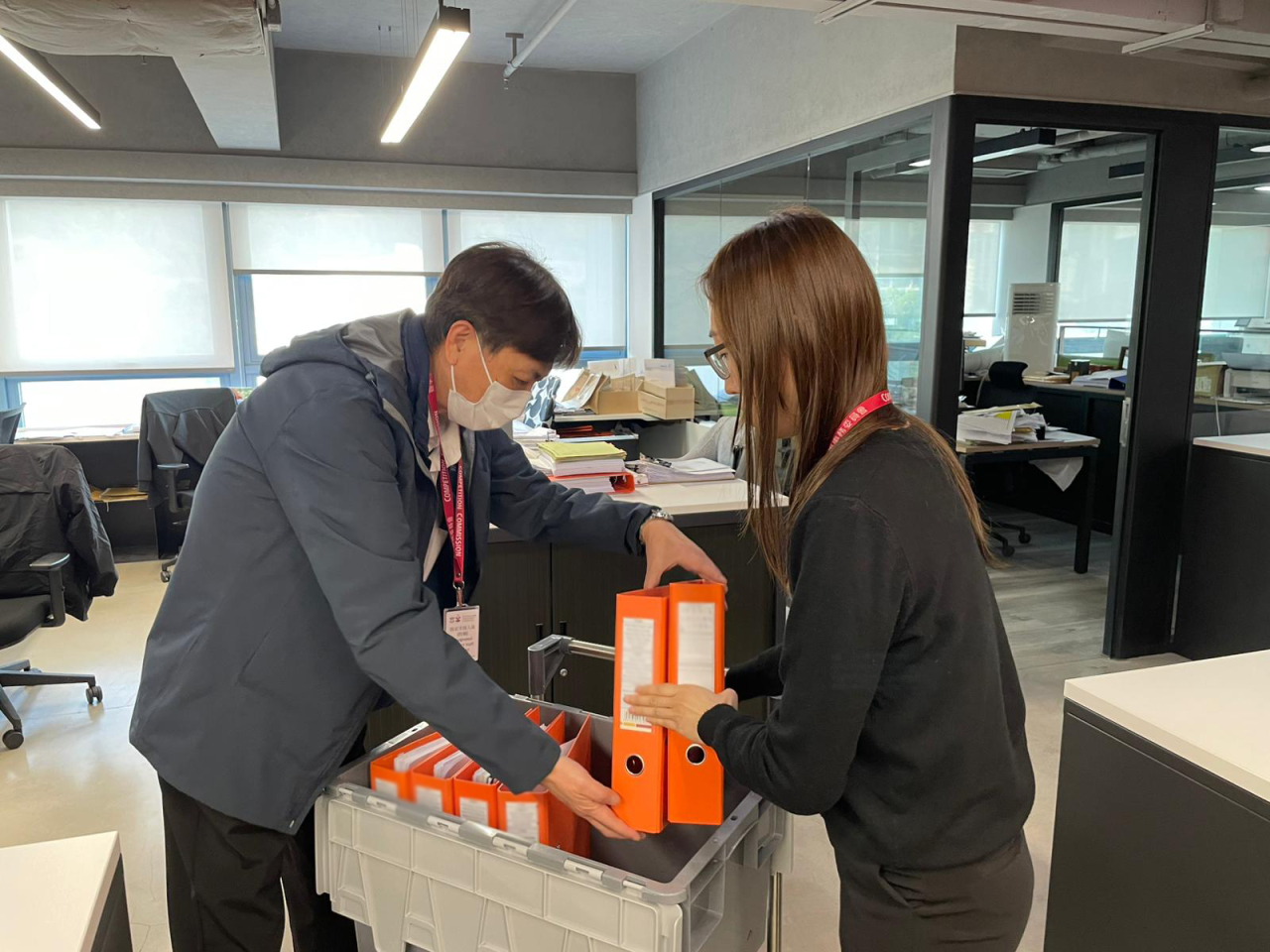 競委會一連兩日採取執法行動，搜查27個處所。（競委會提供）