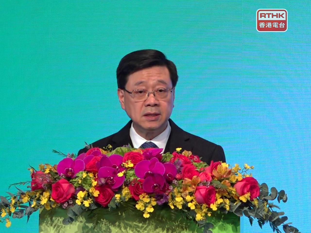 李家超表示，過去一年，香港在邁向由治及興新征程上，穩步前行。（陳韋丞攝）