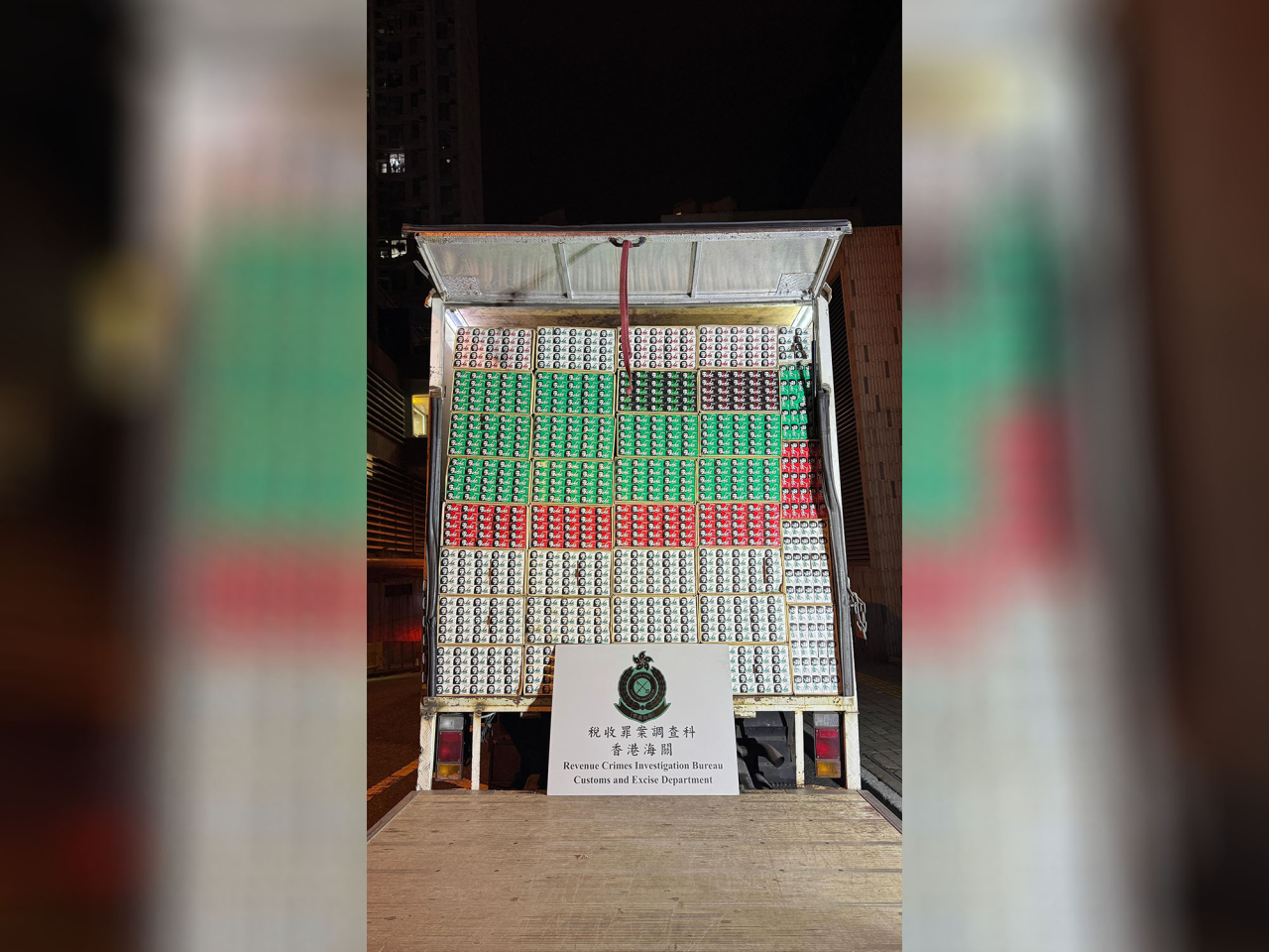 海關檢獲約181萬支懷疑私煙，估計市值約814萬元。（政府新聞處）