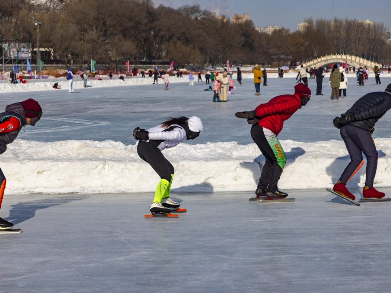 內地當局發文鼓勵網絡視聽服務、入境消費、演出服務和體育賽事等服務消費發展。（法新社資料圖片）