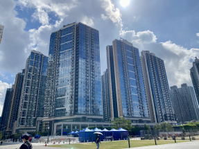 房屋局數據顯示，本港未來3至4年一手樓潛在供應增至10.4萬個單位。（法新社資料圖片）