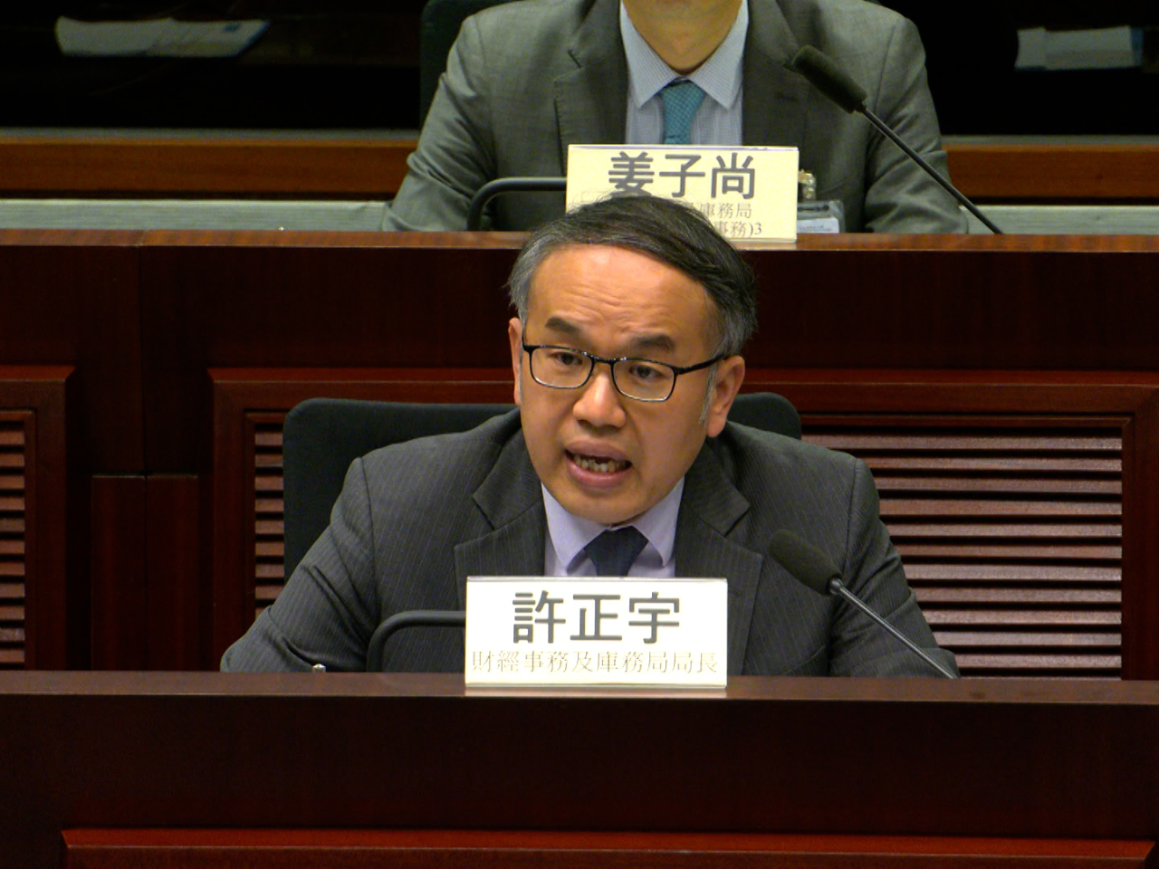 許正宇表示，已為10月承辦亞太經合組織財長會議進行積極溝通。