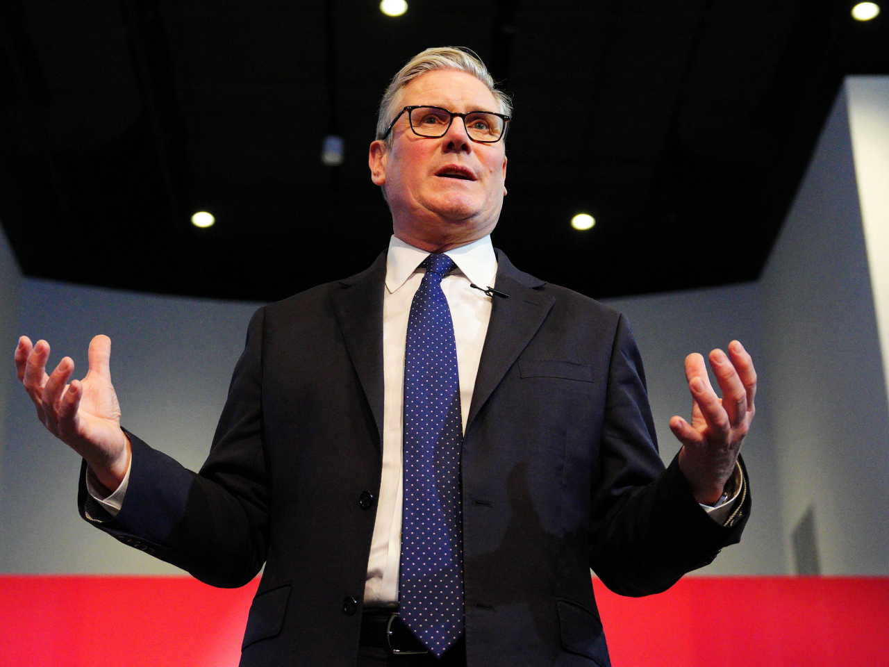 施紀賢說，在與中國國家主席習近平會談後，中國已解除對6名英國國會議員的制裁。（路透社）