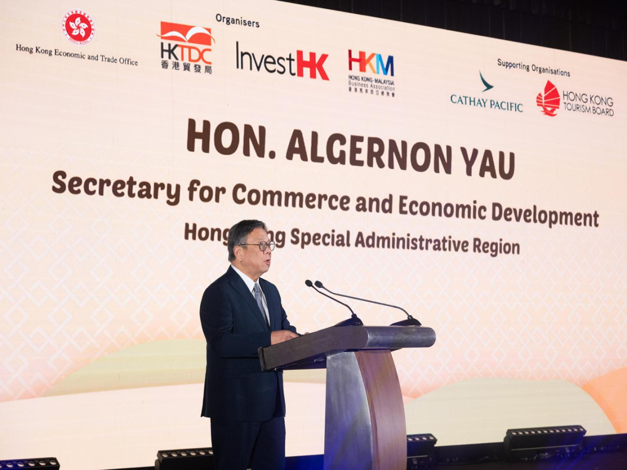 丘應樺說，感謝馬來西亞政府支持經貿辦設於首都，形容是馬來西亞和香港緊密牢固關係的重要里程碑。（政府新聞處圖片）