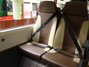 鄧炳強：安全帶可保障生命　相信法例再推出時會更便利