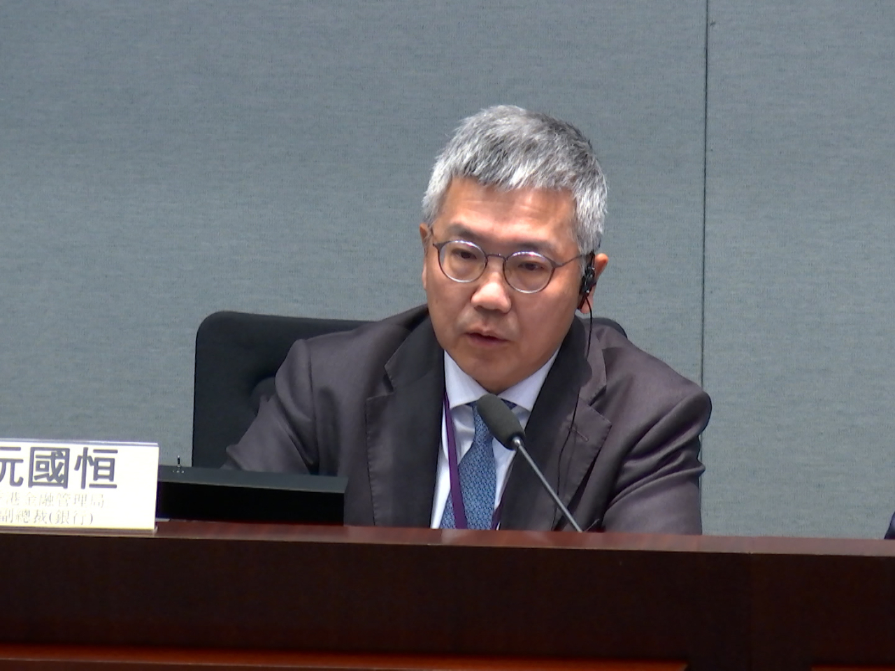 阮國恒指出，信貸質素挑戰依然大，內地及本地的商業房地產相關貸款都有壓力，金管局會與業界密切管理相關信貸風險。