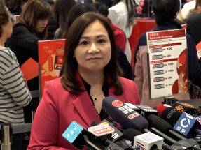 陳綺筠表示，今年網上預約兌換新鈔的反應熱烈，按年有單位數升幅。（林紹鋒攝）