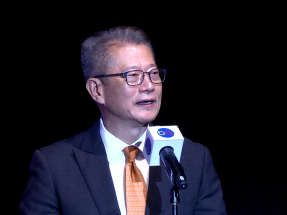 陳茂波鼓勵商家開拓更多新產品讓「香港品牌」更光更亮