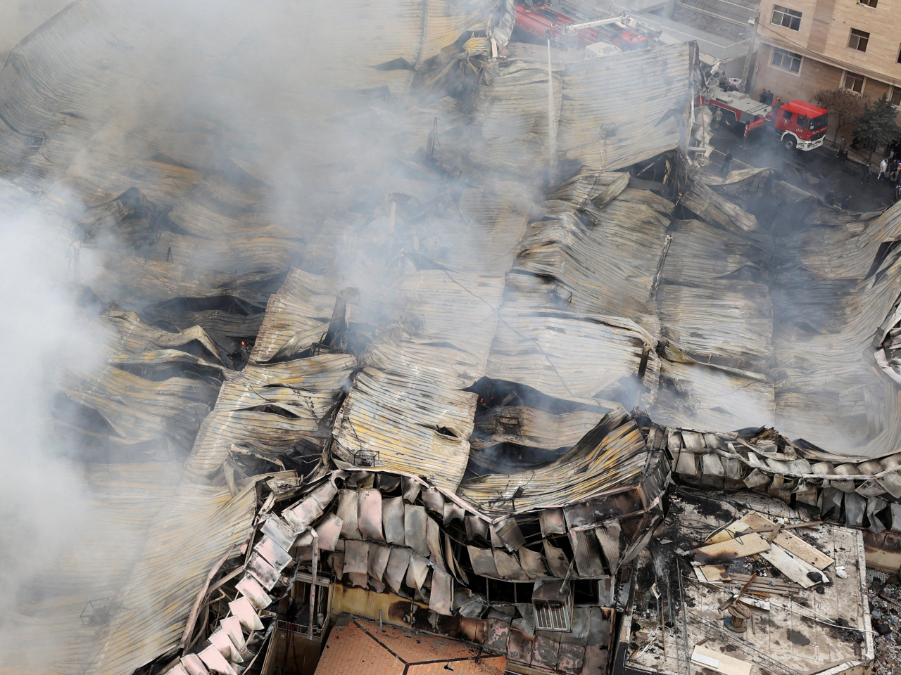 當地傳媒報道，火警造成的經濟損失非常大。（路透社）