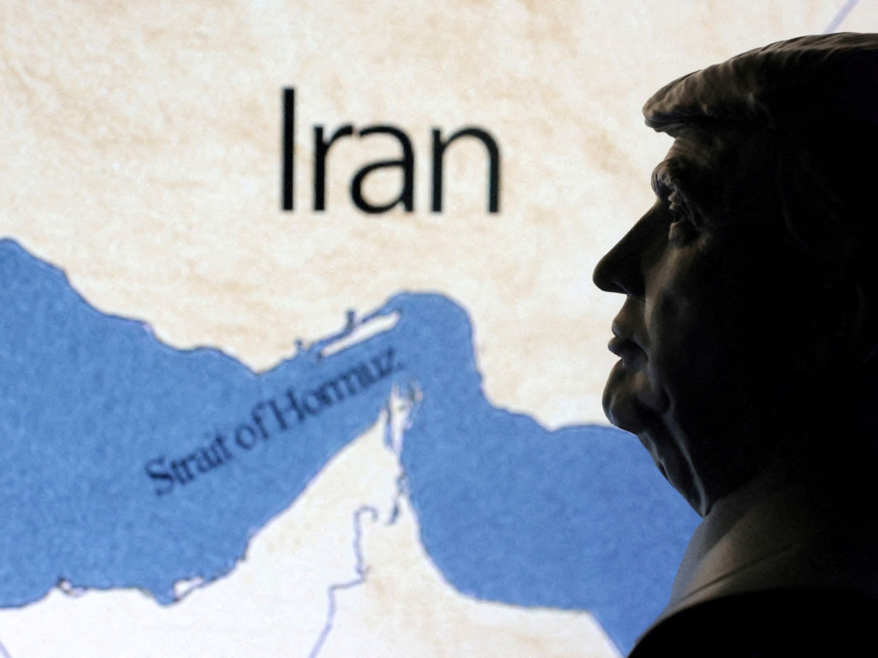 美國與伊朗緊張局勢升級觸發憂慮，英美期油反彈近2%收市。（路透社）