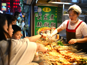 內地1月服務業採購經理指數（PMI）上升至52.3，按月升0.3，為3個月以來高位。（新華社資料圖片）