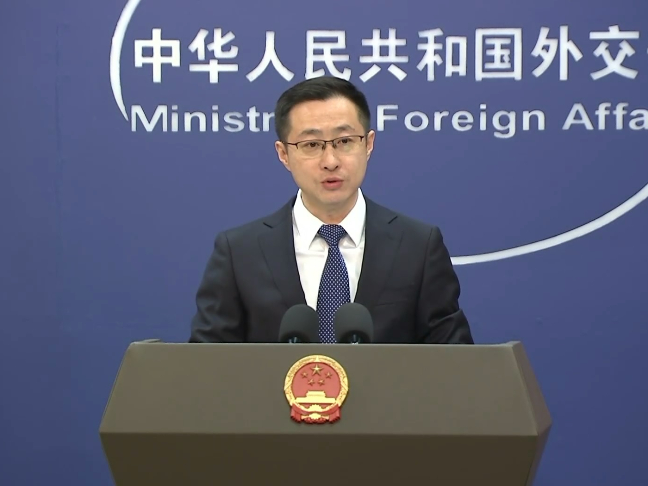 林劍說，中方敦促歐方恪守市場開放承諾和公平競爭原則，停止濫用單邊經貿工具。（央視片段截圖）